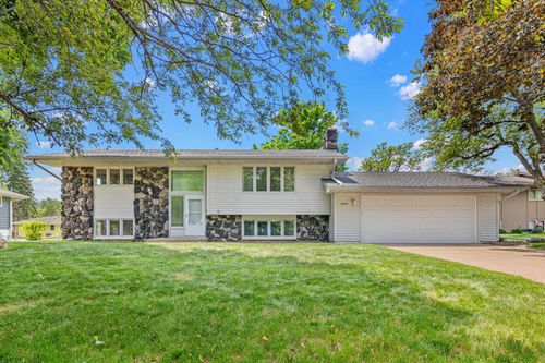 4829 Boone Cir N, New Hope, MN, 55428-4428 | Card Image