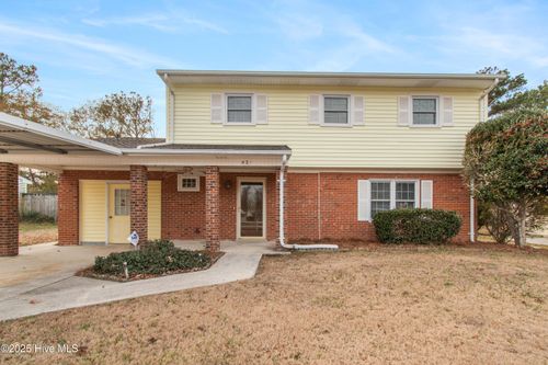 421 Regalwood Dr, Jacksonville, NC, 28546-8617 | Card Image