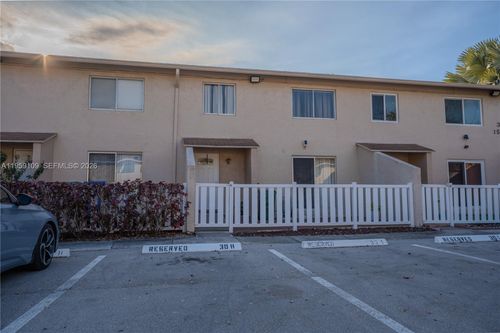 apt-i-1527 Nw 80th Ave, Margate, FL, 33063-9440 | Card Image