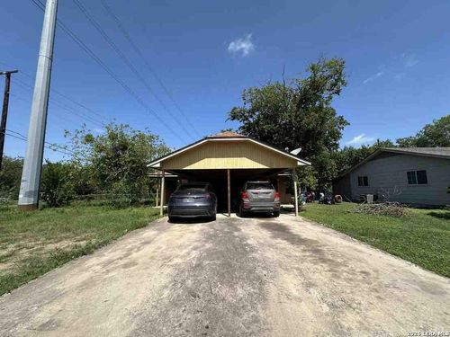 1525 Lorelei Ln, New Braunfels, TX, 78130-3223 | Card Image