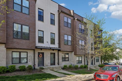 1313 Wade Ave, Nashville, TN, 37212-3017 | Card Image
