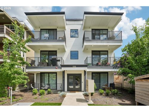 202-3920 N Montana Ave, Portland, OR, 97227-1122 | Card Image