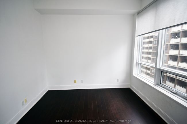 1503 - 21 Balmuto St, Condo with 2 bedrooms, 2 bathrooms and null parking in Toronto ON | Image 14