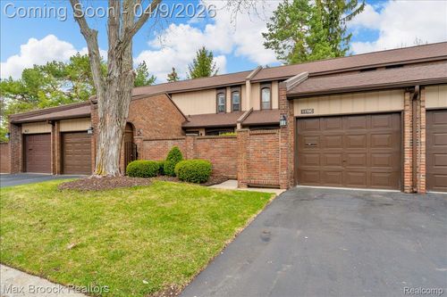 unit-c-1175 Kirts Blvd, Troy, MI, 48084-4858 | Card Image