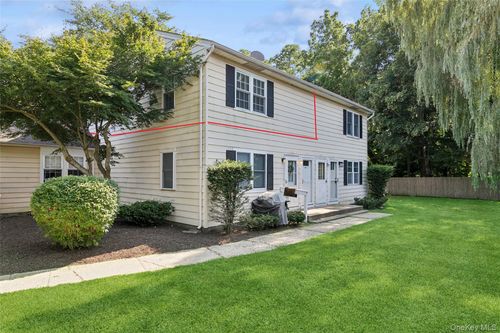 l97-1000 9th St, Greenport, NY, 11944-1700 | Card Image