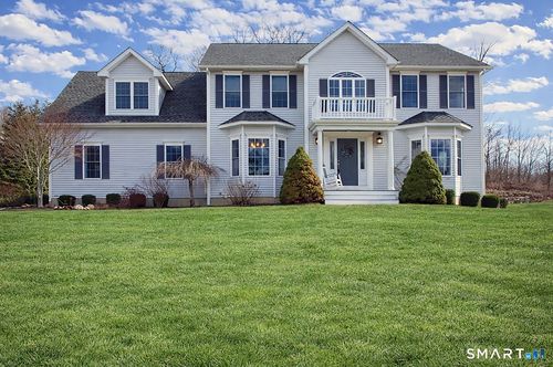 98 Arbor Xing, East Lyme, CT, 06333-1171 | Card Image