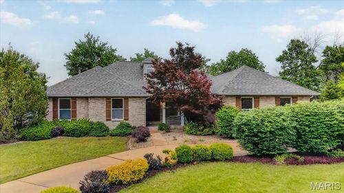 734 Blairbeth Dr, Weldon Spring, MO, 63304-7580 | Card Image