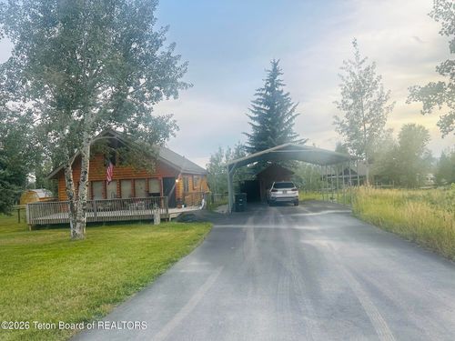 944 Hardman Rd, Star Valley Ranch, WY, 83127-5248 | Card Image