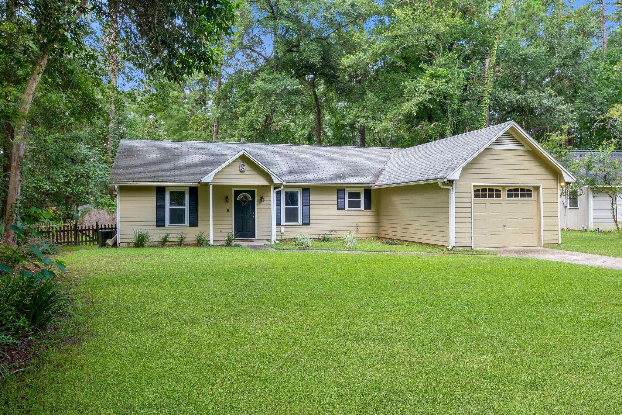 Oak Forest Trl, Tallahassee, FL 32312