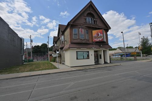 2625 W North Ave, Milwaukee, WI, 53205-1056 | Card Image