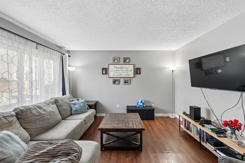 61-268 Holiday Cir, West Des Moines, IA, 50265-8207 | Card Image