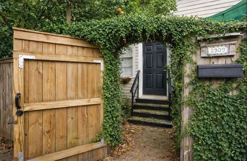 3909-3909 Coliseum St, New Orleans, LA, 70115-3739 | Card Image