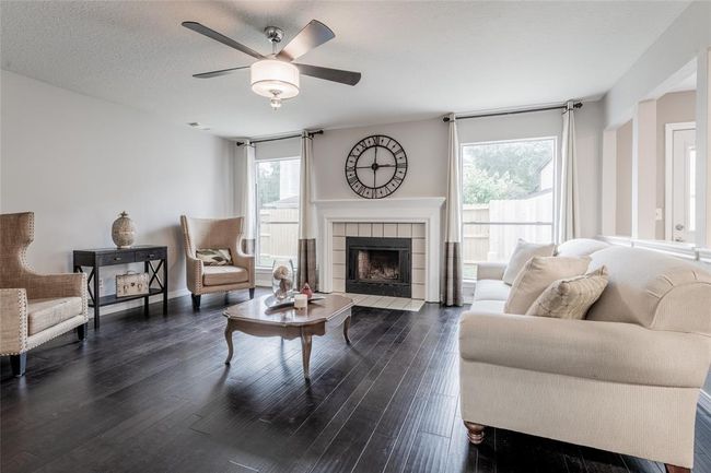 4001 Spring Branch Dr W, House other with 5 bedrooms, 4 bathrooms and 2 parking in Pearland TX | Image 11