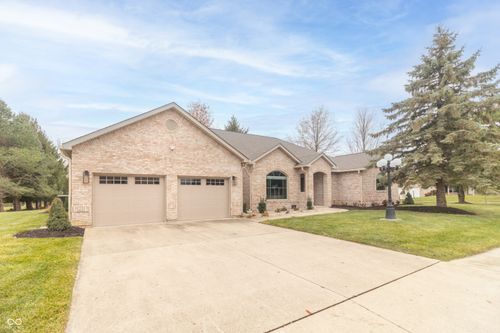 707 Fairington Way, Alexandria, IN, 46001-9207 | Card Image