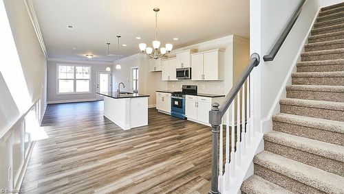 808 Riley Ln, Greensboro, NC, 27455-2887 | Card Image