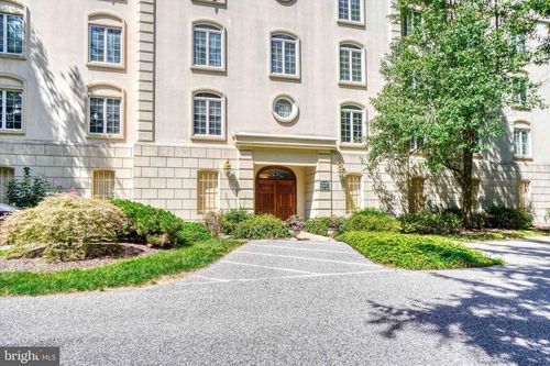 apt-231-2025 S Queen St, York, PA, 17403-4855 | Card Image