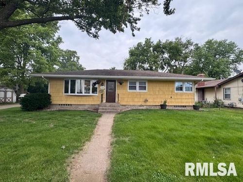 1316 2nd St, Camanche, IA, 52730-2110 | Card Image