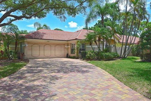 3890 Lyndhurst Ct, SARASOTA, FL, 34235-2421 | Card Image