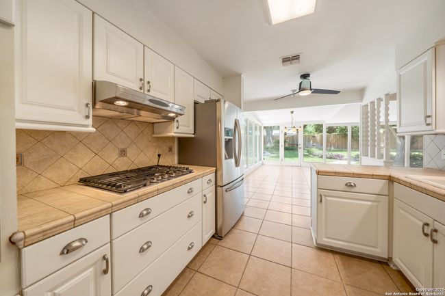 425 Crestwind Dr, House other with 3 bedrooms, 3 bathrooms and null parking in Windcrest TX | Image 14