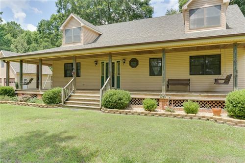 7133 Yellow Hammer Rd, Zuni, VA, 23898-2543 | Card Image