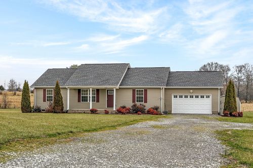 3490 Pigeon Hill Rd, Mc Minnville, TN, 37110-6229 | Card Image
