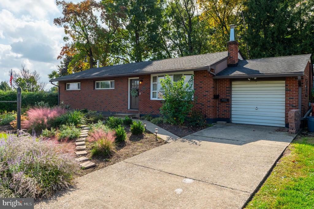 Union St, Whitehall, PA 18052