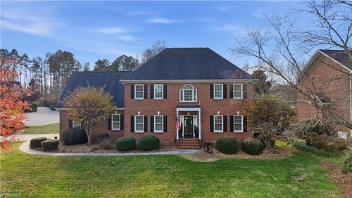 112 Winrow Dr, Jamestown, NC, 27282-8436 | Card Image