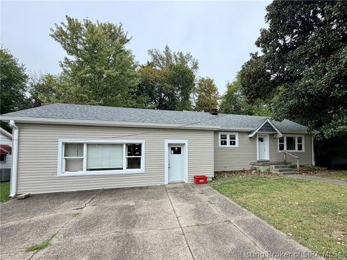 618-620 W Harrison Avenue, Clarksville, IN, 47129 | Card Image