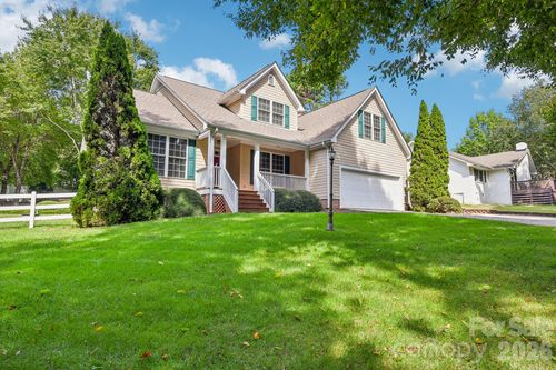 3573 Lake Shore Rd S, Denver, NC, 28037-8235 | Card Image