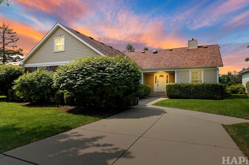 8 Greenvale Rd, Vernon Hills, IL, 60061-1810 | Card Image