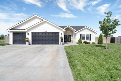 3904 Swift Ct, Manhattan, KS, 66502-8453 | Card Image