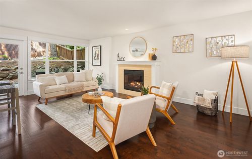 a110-23015 Edmonds Way, Edmonds, WA, 98020-5051 | Card Image
