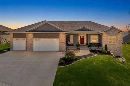 2040 Stone Creek Cir, North Liberty, IA, 52317 | Card Image