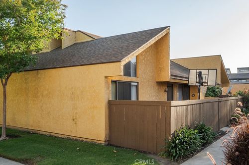 d5-435 W 9th St, Upland, CA, 91786-5921 | Card Image