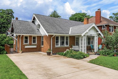 2167 Memorial Pkwy, Fort Thomas, KY, 41075-1326 | Card Image