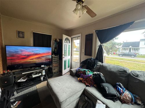 1917 Minnie St, Port Huron, MI, 48060-6034 | Card Image