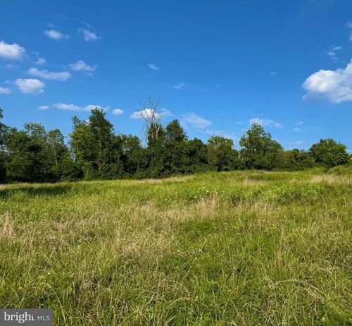 2725 Skippack Pike, Lansdale, PA, 19446-5922 | Card Image