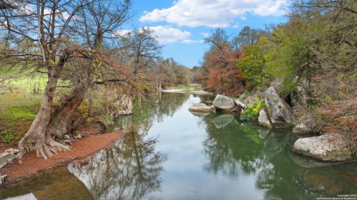 213 River Forest Dr, Boerne, TX, 78006-3820 | Card Image