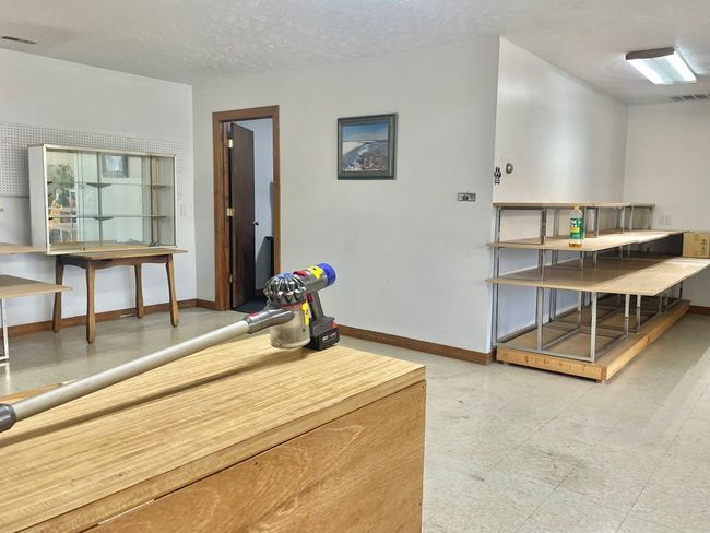 37037 Governor G C Peery Hwy, Home with 0 bedrooms, 0 bathrooms and 10 parking in Bluefield VA | Image 11