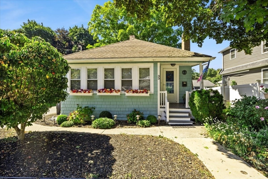 Menlo Ave, Brockton, MA 02301
