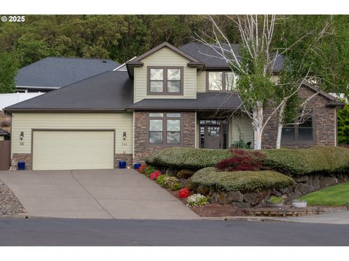 126 Cypress Ct, Winchester, OR, 97495-8932 | Card Image