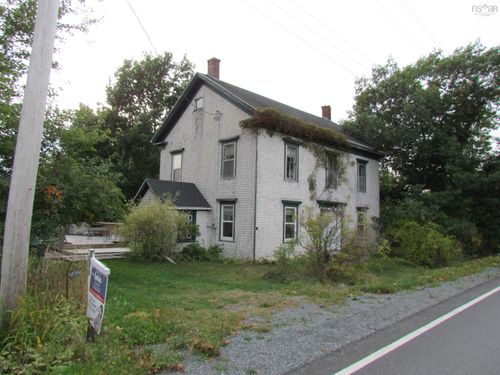 8894 Highway 215, Maitland, NS, B0N1T0 | Card Image