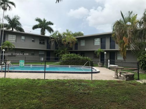 14-3901 Sw 112th Ave, Miami, FL, 33165-4451 | Card Image