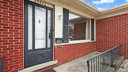 29442 Pinto Drive, Warren, MI, 48093 | Card Image