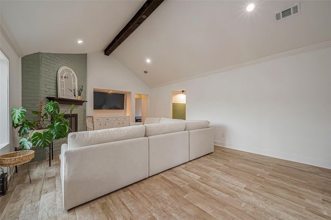 419 Magnolia Bnd, House other with 3 bedrooms, 2 bathrooms and 2 parking in New Caney TX | Image 9