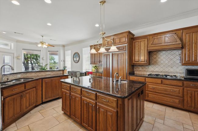 8913 Sunrise Point Ct, House other with 4 bedrooms, 4 bathrooms and null parking in Fort Worth TX | Image 17