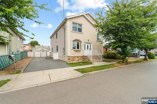 65 Avenue A, Lodi, NJ, 07644-1801 | Card Image