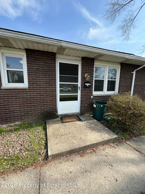 apt-3-612 Oak St, Old Forge, PA, 18518-1650 | Card Image