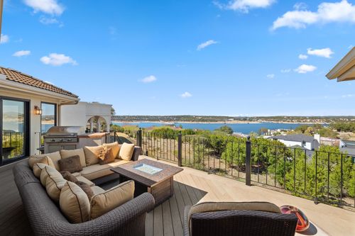 107 Firebird Cv, Lakeway, TX, 78734-3437 | Card Image