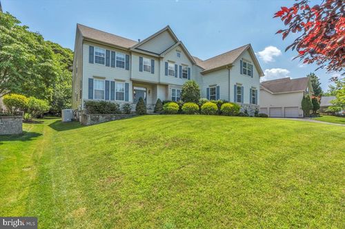 25 Rolling Glen Ct, Mount Laurel, NJ, 08054-9551 | Card Image